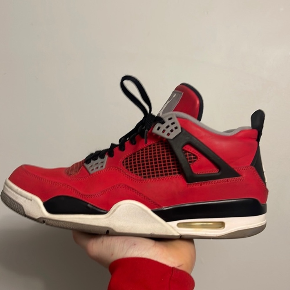 Jordan 4 Toro Bravos